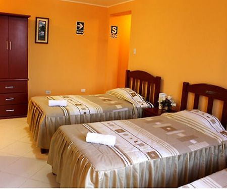 Hotel Y Restaurante Roma อิกา ภายนอก รูปภาพ