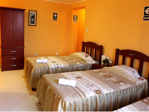 Hotel Y Restaurante Roma อิกา ภายนอก รูปภาพ
